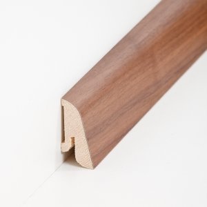 Südbrock Sockelleisten Holzkern Nussbaum lackiert...